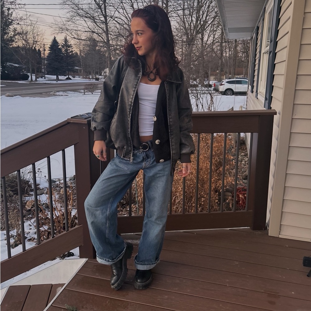 Meet your Posher, Akira